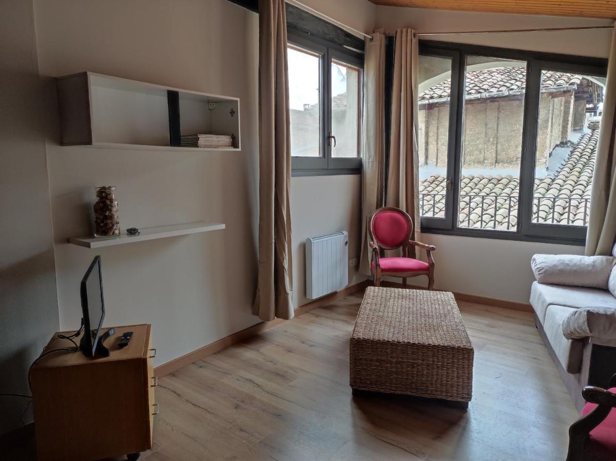 Apt 3 Atic Acollidor Al Centre De Vic - Aptgarbi Extérieur photo